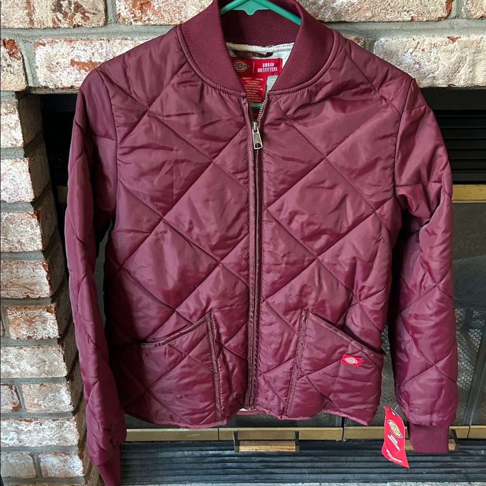 NWT Dickies Urban Outfitters Women's Maroon Quilted Zip Up Bomber Jacket Size S